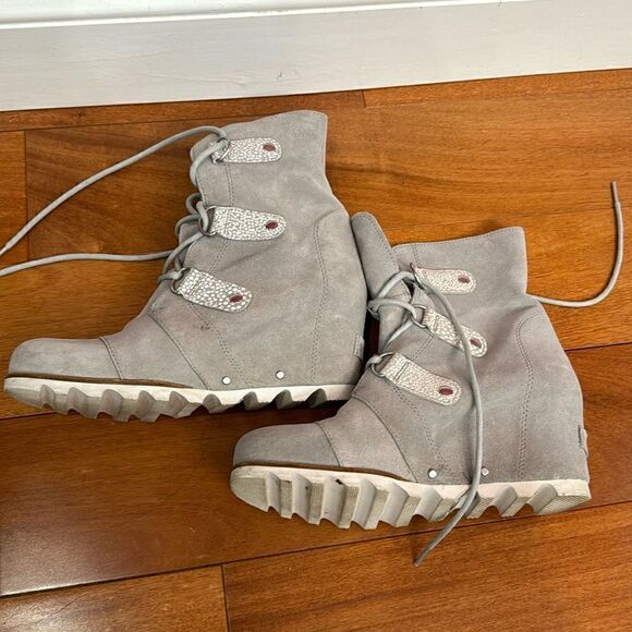 Sorel Womens Joan Of Arctic Wedge II Ankle Boot Gray Suede Round Toe size 9 - Picture 8 of 10